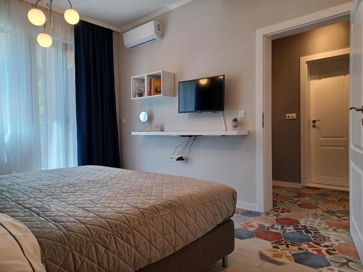 Tara Deluxe Apartment Varna Exteriör bild