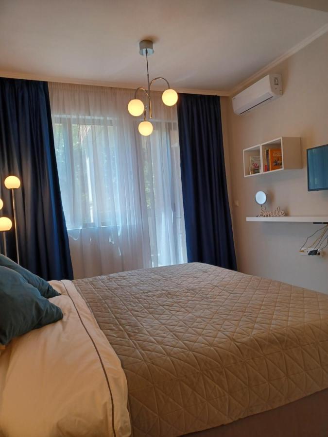 Tara Deluxe Apartment Varna Exteriör bild