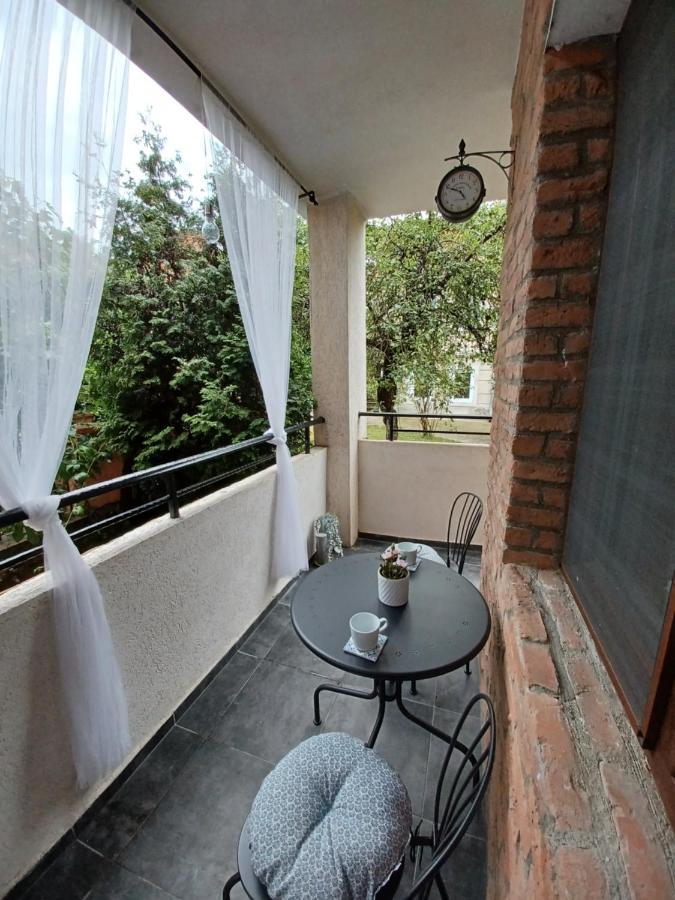 Tara Deluxe Apartment Varna Exteriör bild